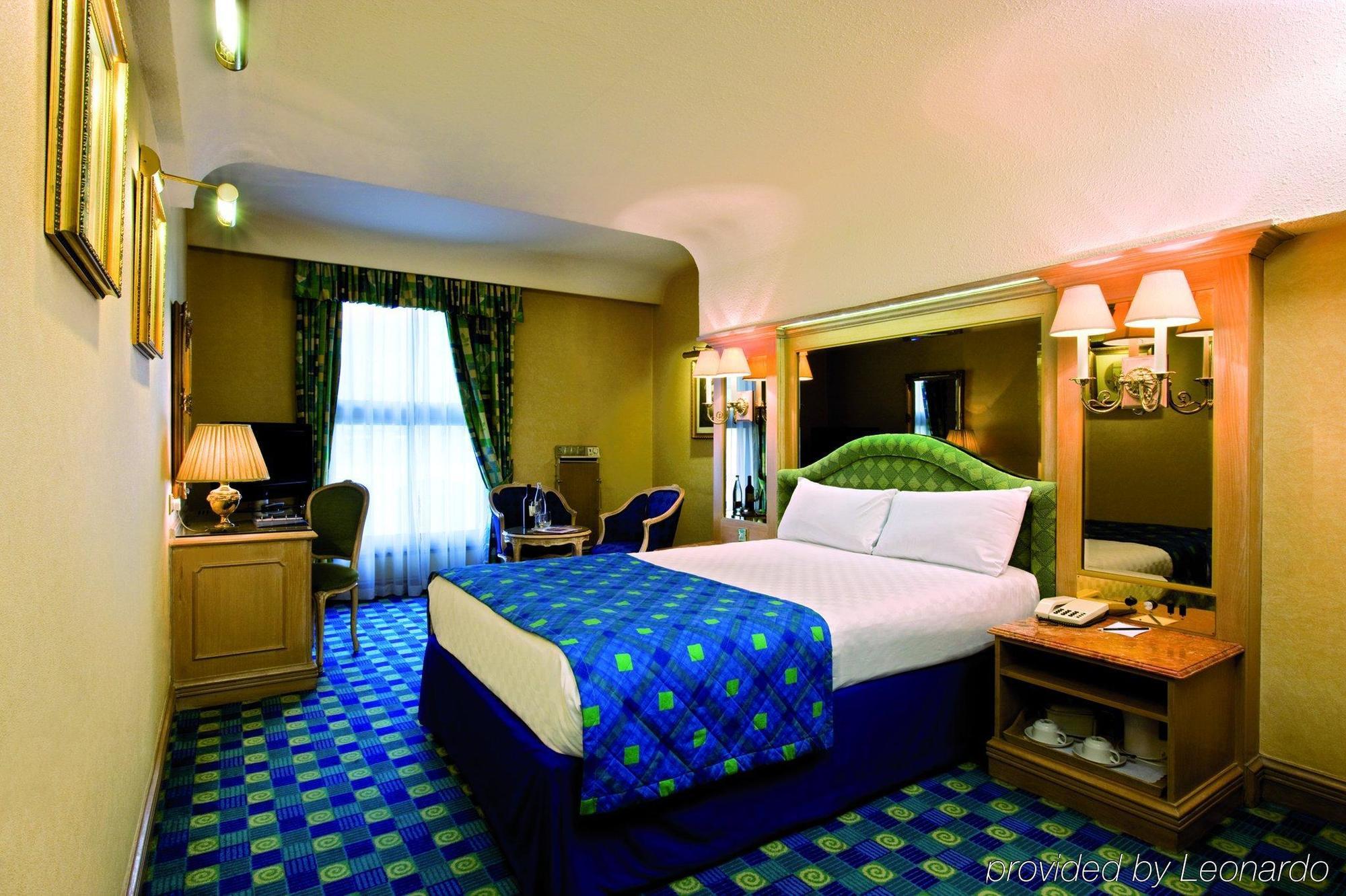 Thistle Westminster لندن الغرفة الصورة