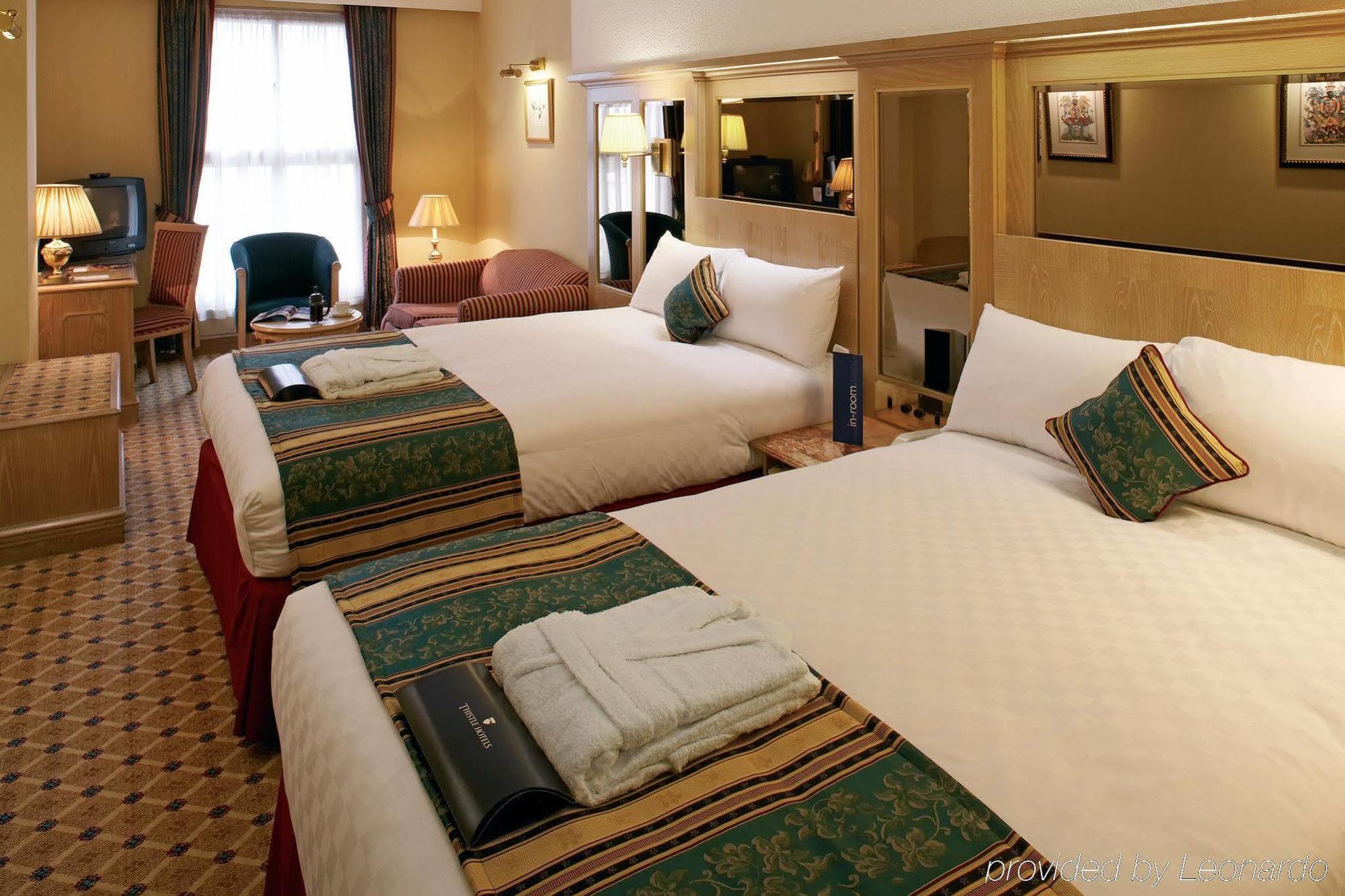 Thistle Westminster لندن الغرفة الصورة